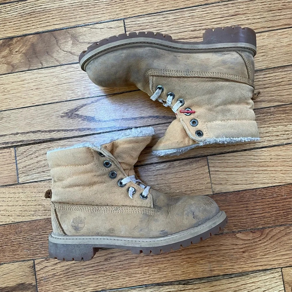 Timberland Ankle Sherpa Hiking Boots, size 2 - Picture 2 of 12